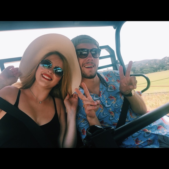 Meet your Posher, Nikita - Picture 6 of 7